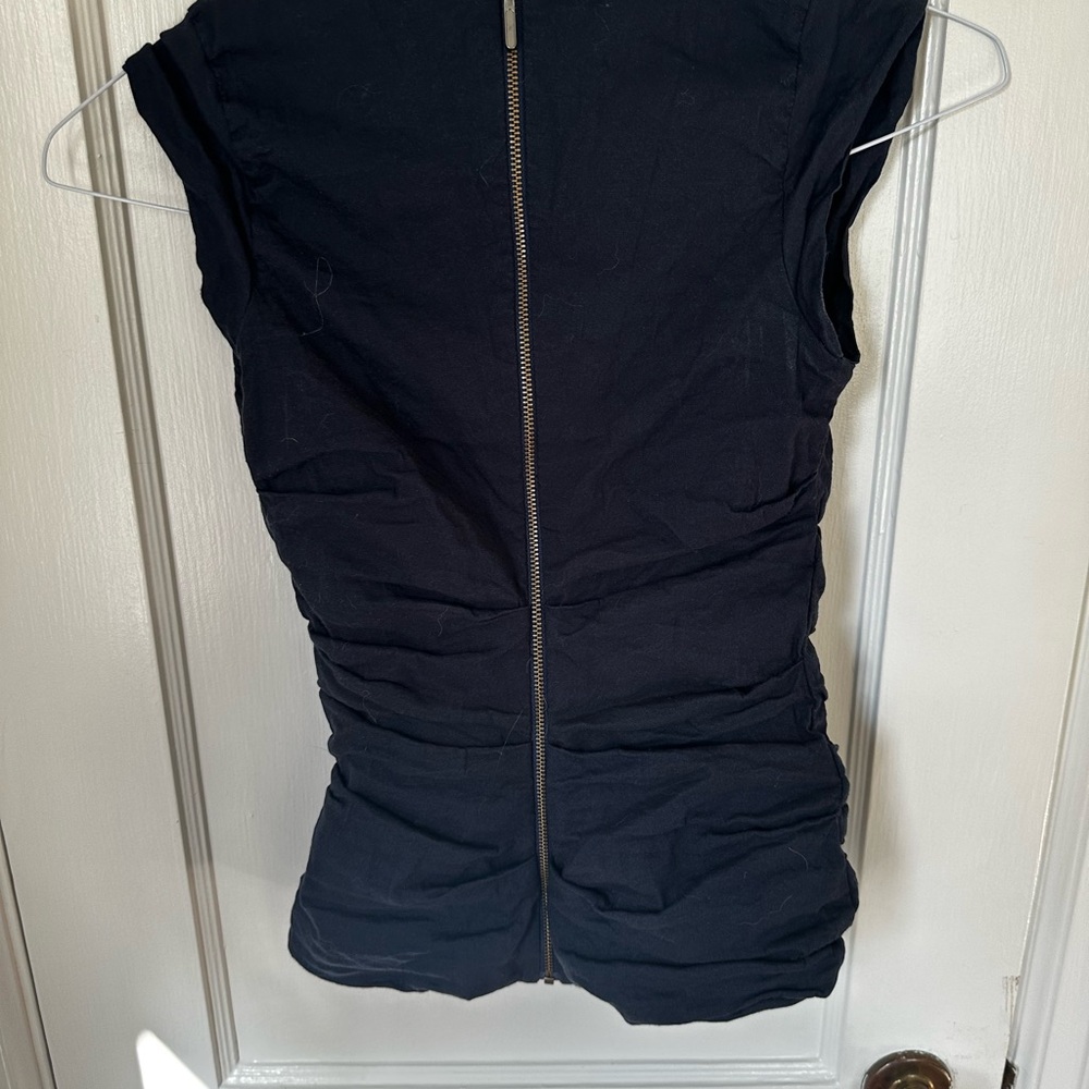Artelier Nicole Miller Chic Navy Sleeveless Top - Picture 4 of 4